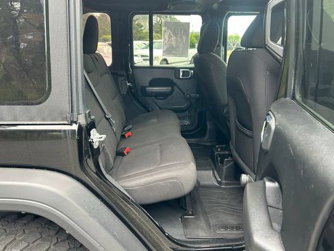Used 2022 Jeep Wrangler Unlimited Sport AWD/4WD image 32