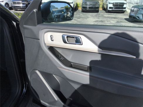 New 2026 Ford Explorer Active RWD image 22