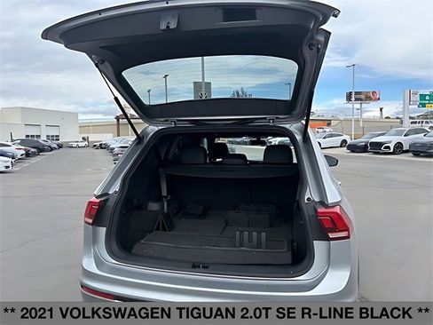 Used 2021 Volkswagen Tiguan SE R-Line w/ 3rd Row Seat Package image 17