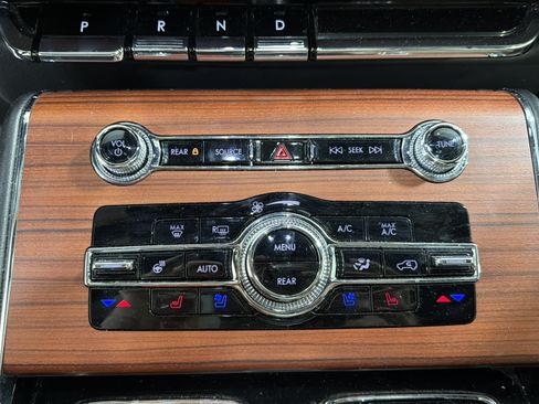 Used 2024 Lincoln Aviator Reserve w/ Elements Package Plus RWD image 19