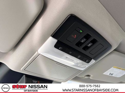 Used 2023 Nissan Rogue SL image 28