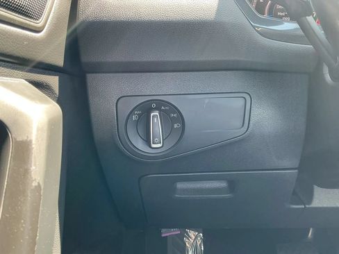 Used 2019 Volkswagen Tiguan SEL w/ 3rd Row Seat Package AWD/4WD image 29