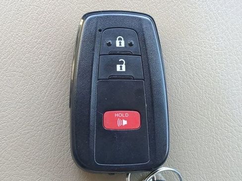 Used 2022 Toyota 4Runner SR5 AWD/4WD image 26
