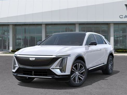 New 2026 Cadillac Lyriq Luxury RWD image 7