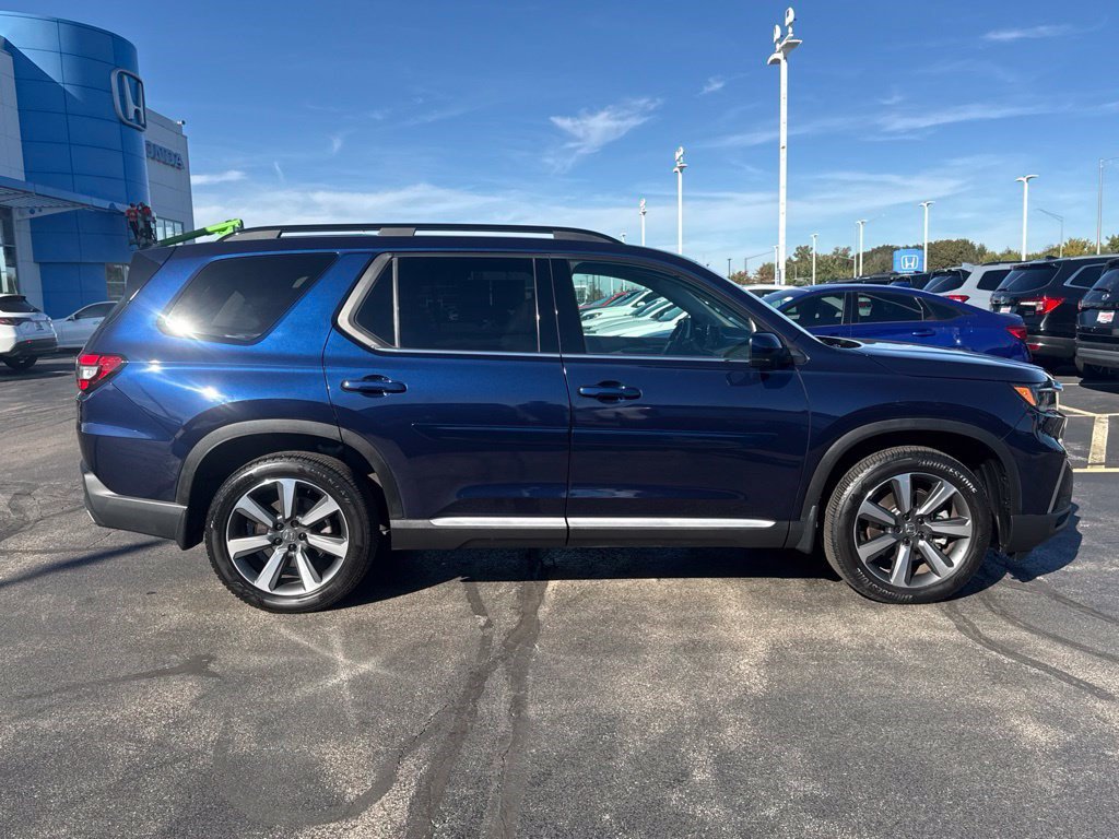 Certified 2025 Honda Pilot Elite image 12