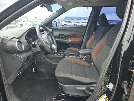 Used 2024 Nissan Kicks SR FWD image 4