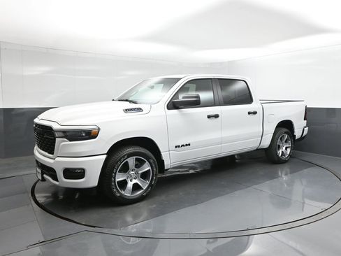 New 2026 RAM 1500 Express RWD image 34