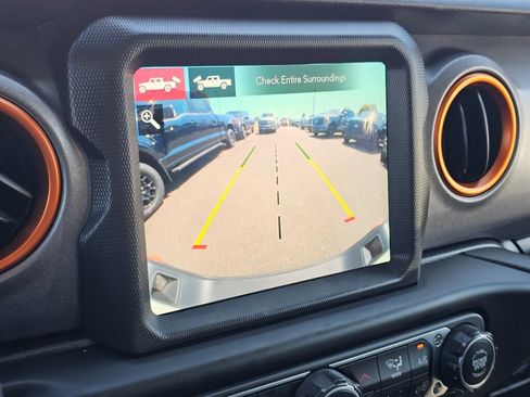 Used 2021 Jeep Gladiator Mojave AWD/4WD image 27