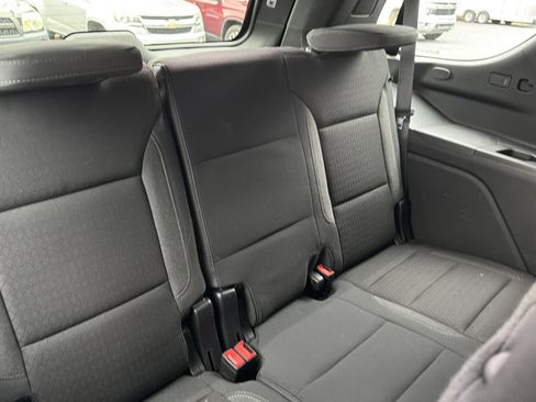 Used 2025 Chevrolet Tahoe LS image 17