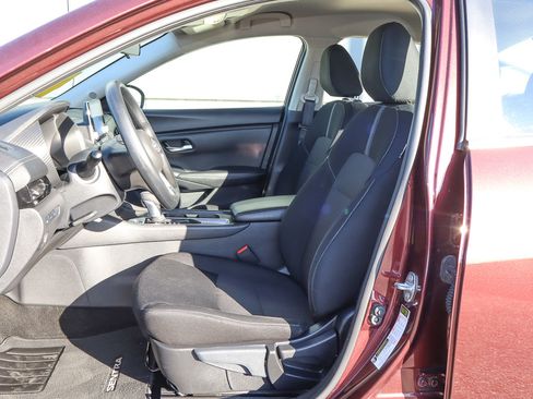 Used 2024 Nissan Sentra SV image 7