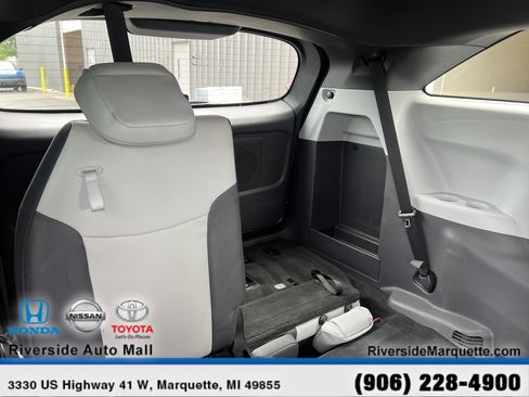 Used 2021 Toyota Sienna XSE AWD/4WD image 28