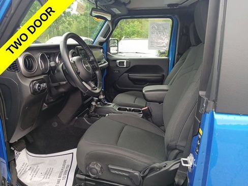 Used 2021 Jeep Wrangler Sport AWD/4WD image 12