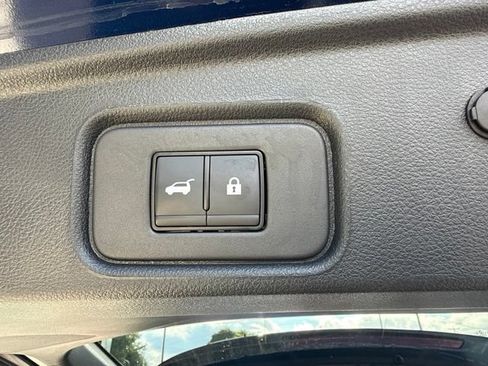 Used 2026 Nissan Pathfinder SL AWD/4WD image 6