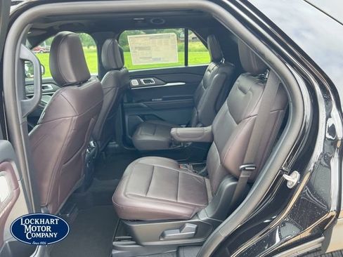 New 2026 Ford Explorer Platinum RWD image 17