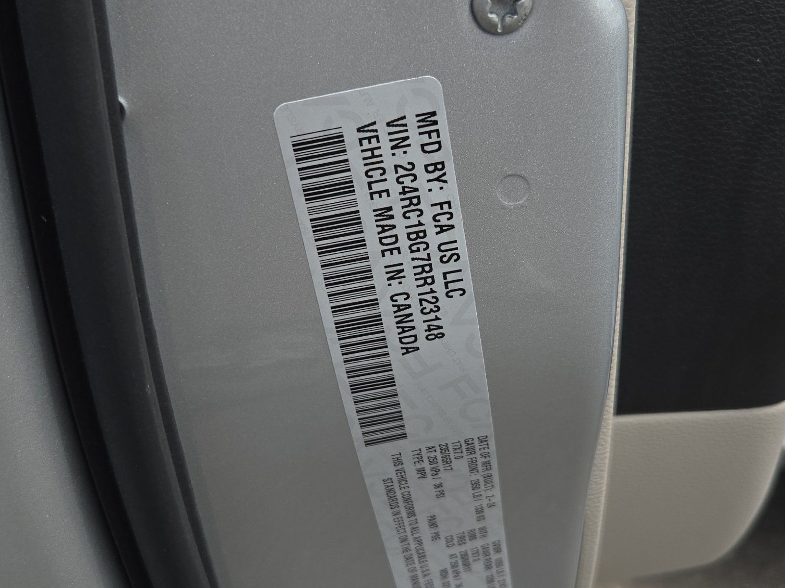 Used 2024 Chrysler Pacifica Touring-L FWD image 27