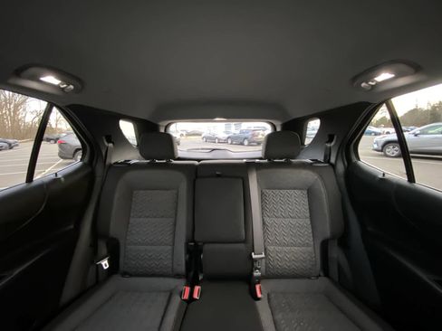 Used 2022 Chevrolet Equinox LT image 31