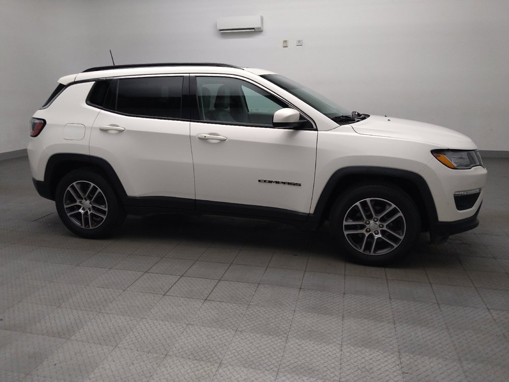 Used 2018 Jeep Compass Latitude w/ Popular Equipment Group FWD image 11