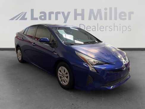 Used 2016 Toyota Prius Two FWD image 7