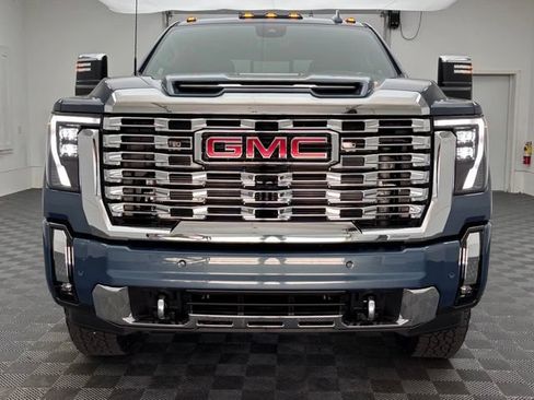 New 2026 GMC Sierra 2500 Denali w/ Denali Reserve Package AWD/4WD image 16