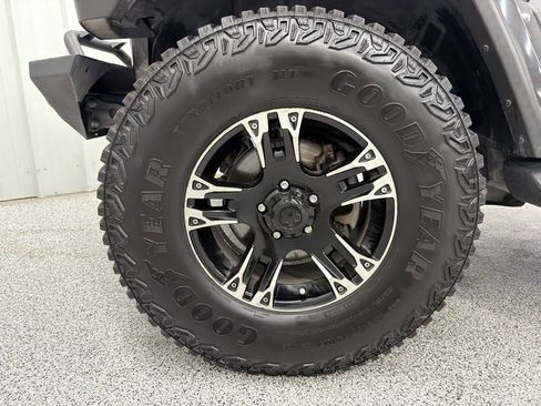 Used 2021 Jeep Wrangler Unlimited Sahara AWD/4WD image 11