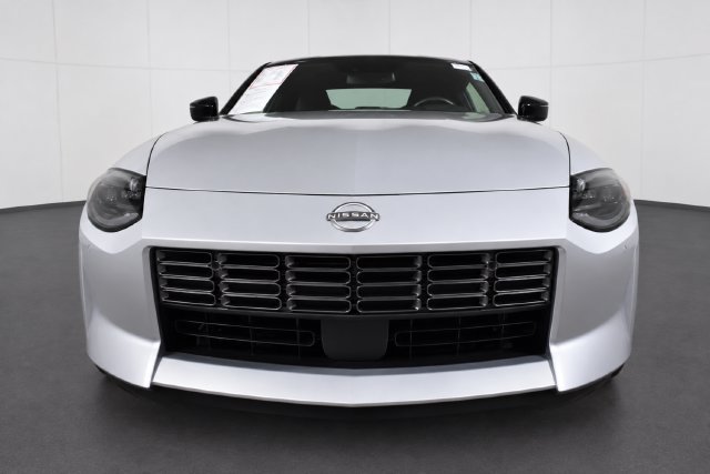 Certified 2024 Nissan Z Performance w/ Floor Mat Package RWD image 2