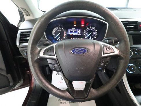 Used 2013 Ford Fusion SE FWD image 17