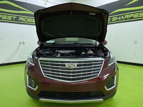 Used 2017 Cadillac XT5 Platinum w/ Driver Assist Package image 4