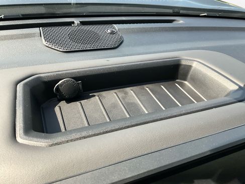 New 2026 Toyota Tundra Platinum AWD/4WD image 17