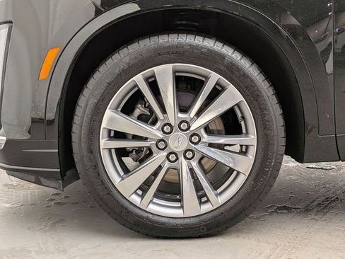 Used 2024 Cadillac XT6 Premium Luxury w/ LPO, Floor Liner Package AWD/4WD image 31