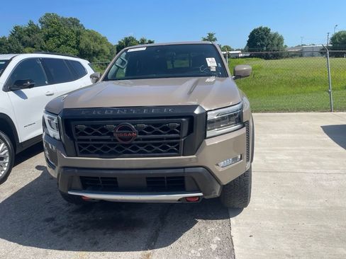 Used 2024 Nissan Frontier PRO-4X w/ Technology Package AWD/4WD image 2