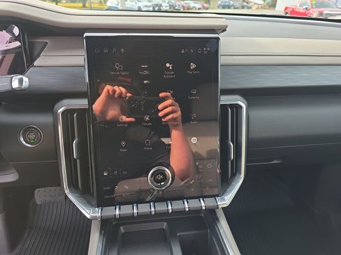 New 2026 GMC Acadia Elevation w/ Elevation Premium Package image 24