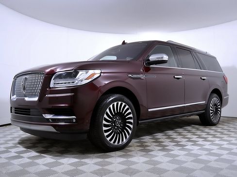 Used 2019 Lincoln Navigator L Black Label AWD/4WD image 2