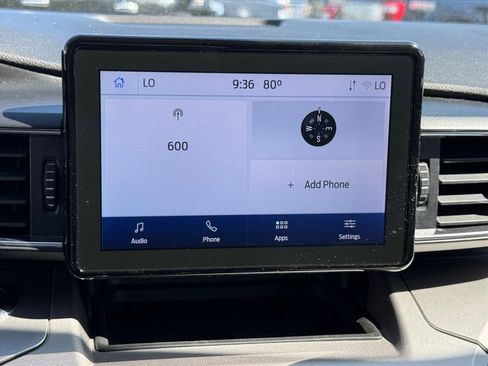 Used 2022 Ford Explorer XLT w/ Equipment Group 202A RWD image 19