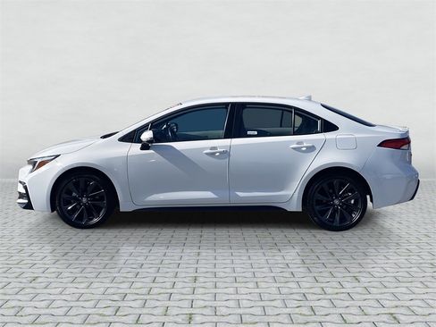 Certified 2025 Toyota Corolla SE image 2