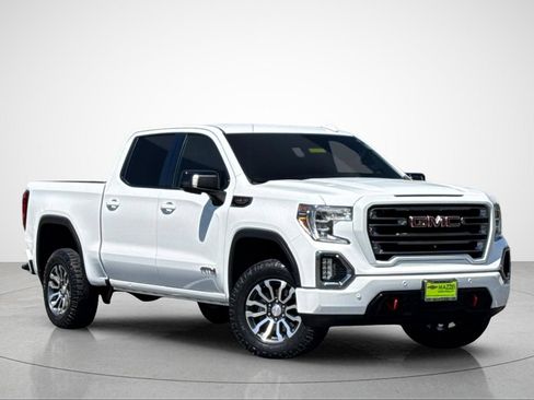 Used 2021 GMC Sierra 1500 AT4 w/ Off-Road Performance Package AWD/4WD image 2