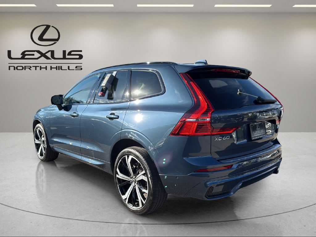 Used 2025 Volvo XC60 B5 Ultra w/ Protection Package Premier AWD/4WD image 8
