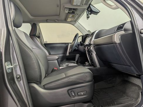 Used 2021 Toyota 4Runner SR5 Premium w/ Moonroof Package AWD/4WD image 11