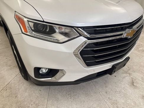 Used 2020 Chevrolet Traverse LT FWD image 12