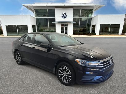 Used 2019 Volkswagen Jetta SE w/ Cold Weather Package