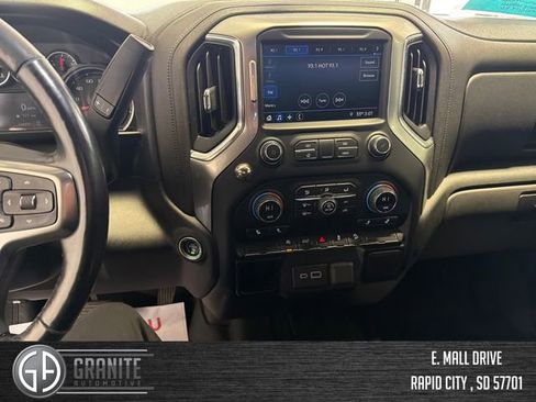 Used 2019 Chevrolet Silverado 1500 LT Trail Boss w/ Convenience Package image 17