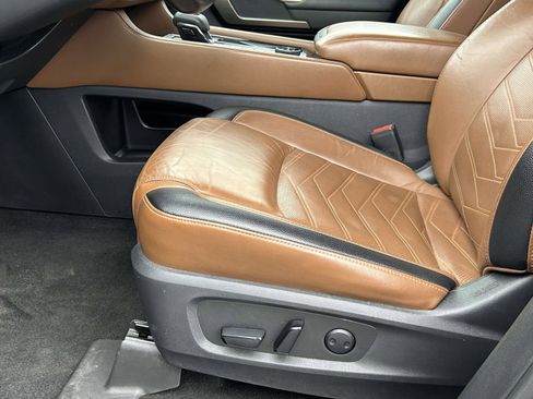 Used 2022 Nissan Pathfinder Platinum w/ Cargo Package image 20