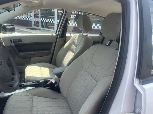 Used 2008 Ford Focus SE FWD image 14