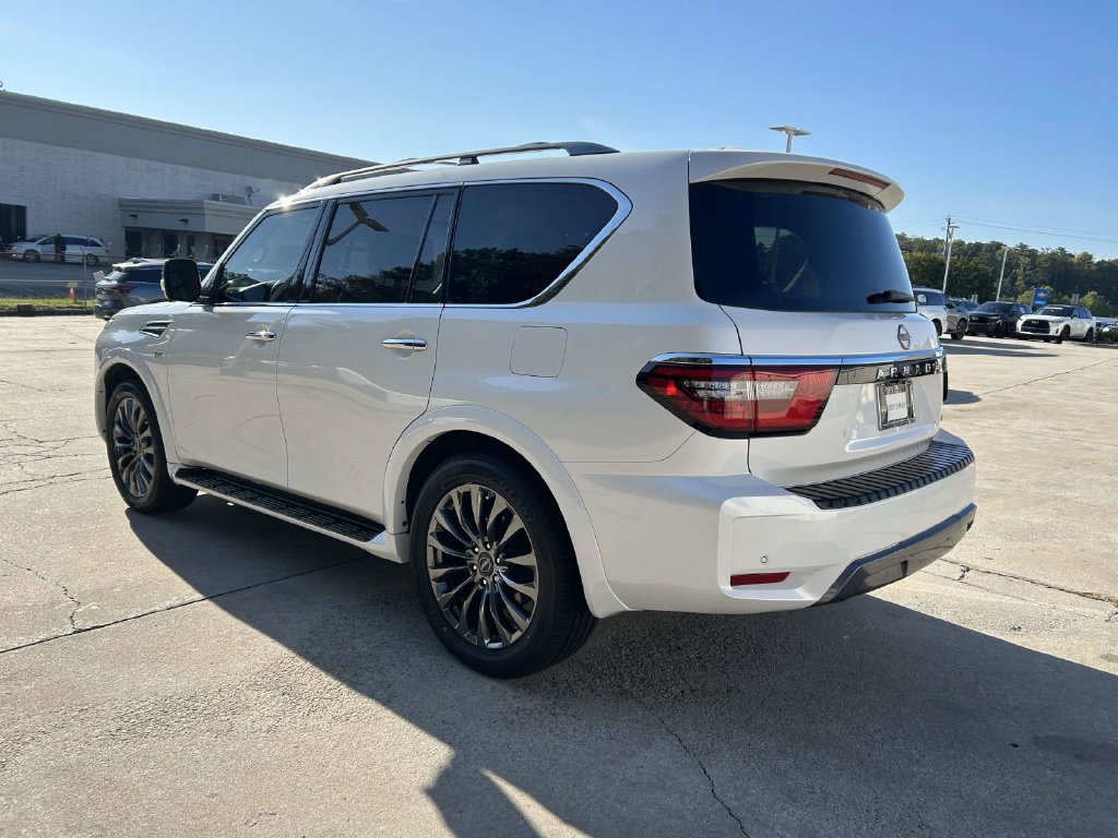 Used 2022 Nissan Armada Platinum w/ Captain's Chairs Package RWD image 5