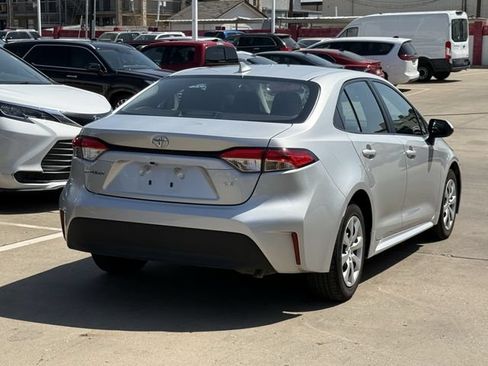 Used 2024 Toyota Corolla LE FWD image 4