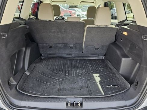 Used 2019 Ford Escape SE image 21
