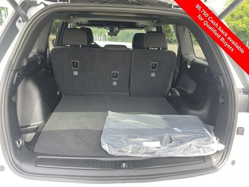 New 2025 Jeep Grand Cherokee Laredo X w/ Luxury Tech Group I image 23