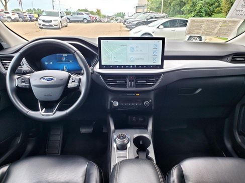 Used 2024 Ford Escape Platinum AWD/4WD image 8