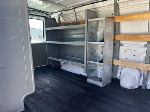 Used 2014 Ford E-250 and Econoline 250 w/ Power Group RWD image 16