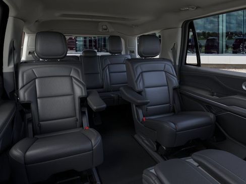 New 2026 Lincoln Navigator Premiere AWD/4WD image 30