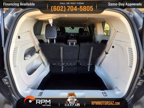 Used 2023 Chrysler Pacifica Touring-L FWD image 21